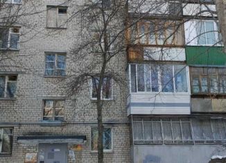 Продается трехкомнатная квартира, 60.8 м2, Асбест, улица Ладыженского, 24