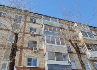 Продажа 2-комнатной квартиры, 42.7 м2, Хабаровск, Краснореченская улица, 98