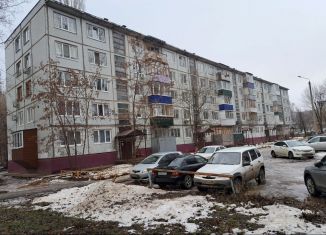 Продажа 3-комнатной квартиры, 50 м2, Балаково, улица 30 лет Победы, 8