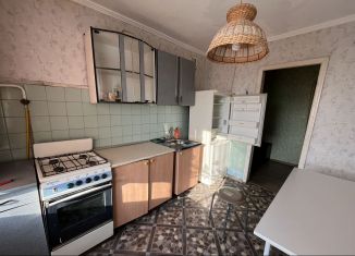 Сдается трехкомнатная квартира, 63 м2, Белореченск, Деповская улица, 54