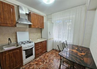 Сдается 1-ком. квартира, 36 м2, Сочи, улица Кирова, 77