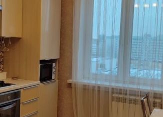 Аренда 2-комнатной квартиры, 55 м2, Казань, улица Адоратского, 7