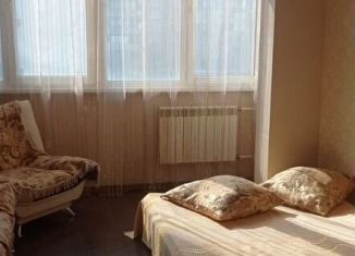 Сдается трехкомнатная квартира, 65 м2, Ростовская область, улица Гагарина, 37/3