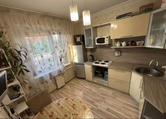 Продам 1-комнатную квартиру, 41 м2, Челябинская область, Омская улица, 12