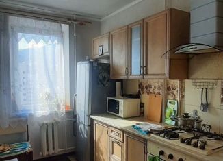 Продаю трехкомнатную квартиру, 84 м2, Ялта, улица Красных Партизан, 26