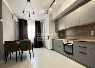 Продажа 3-ком. квартиры, 74 м2, Астрахань, Моздокская улица, 20