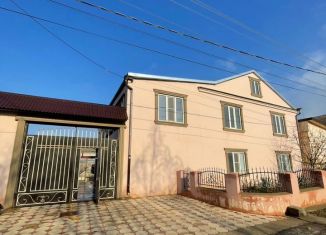 Продается дом, 355 м2, посёлок городского типа Ленинкент, улица Сатулаева, 16