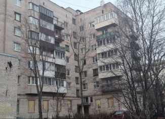 Продаю 3-комнатную квартиру, 66.2 м2, Санкт-Петербург, Большеохтинский проспект, 27, метро Новочеркасская