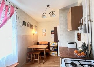 Продается 2-ком. квартира, 51 м2, Калининградская область, Пионерская улица, 30