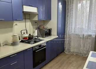 Продается 3-комнатная квартира, 60 м2, хутор Красный Пахарь, улица 9 Мая, 1