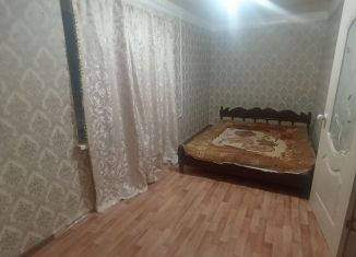 Сдается в аренду 2-ком. квартира, 45 м2, Грозный, улица Сайханова, 240