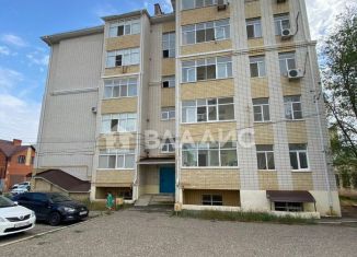 Продажа 2-комнатной квартиры, 67.4 м2, Элиста, улица Басангова, 2А