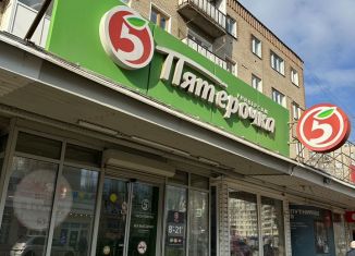 Сдается торговая площадь, 49 м2, Энгельс, проспект Строителей, 2