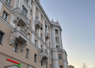 Сдается 2-ком. квартира, 75 м2, Москва, Ленинградский проспект, 1, метро Белорусская