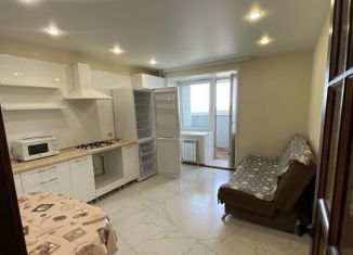 Сдаю однокомнатную квартиру, 46 м2, Йошкар-Ола, бульвар Чавайна, 25, микрорайон Сомбатхейский