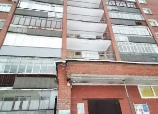 Продам 1-ком. квартиру, 35 м2, Глазов, улица Карла Маркса, 21