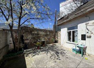 Продается двухкомнатная квартира, 46 м2, посёлок городского типа Гурзуф, Виноградная улица, 2