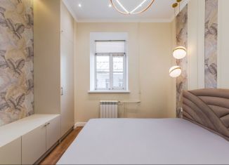 Продаю 2-комнатную квартиру, 49.6 м2, Санкт-Петербург, набережная реки Фонтанки, 73, метро Сенная площадь