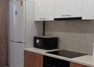 Сдаю 1-ком. квартиру, 39 м2, Тосно, улица Островского, 1Б