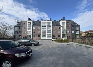 Продам 2-ком. квартиру, 101.1 м2, Калининград, улица Анатолия Попова, 5А