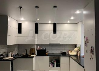 Продажа 1-ком. квартиры, 48.9 м2, Тюмень, улица 50 лет Октября, 75к1, ЖК Славутич