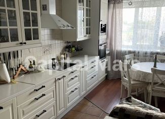 Сдам трехкомнатную квартиру, 110 м2, Санкт-Петербург, Индустриальный проспект, 40к1, Красногвардейский район