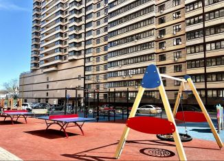 Двухкомнатная квартира на продажу, 55 м2, Ростов-на-Дону, улица 26-я Линия, 35