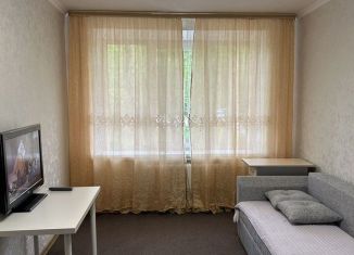 Сдаю в аренду 2-ком. квартиру, 44 м2, Москва, Севанская улица, 52к1, метро Царицыно