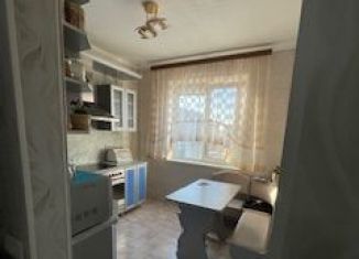 Продается четырехкомнатная квартира, 75 м2, Челябинск, улица Машиностроителей, 10