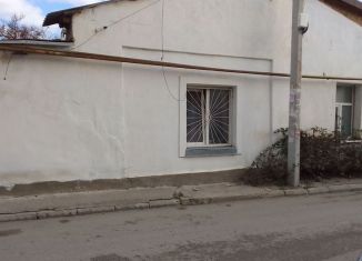 Продается 2-ком. квартира, 45 м2, Крым, площадь Металлистов, 44