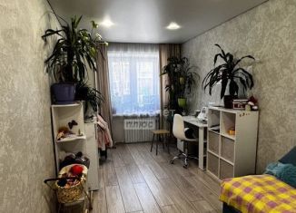 Продаю 2-ком. квартиру, 44.5 м2, Ирбит, улица Горького, 1