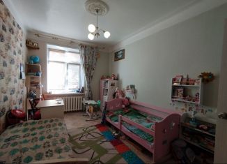 Продаю трехкомнатную квартиру, 63.8 м2, Арзамас, улица Калинина, 7