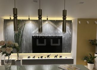 Продам 3-комнатную квартиру, 90.7 м2, Екатеринбург, улица Блюхера, 95