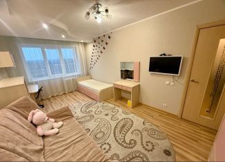 Продам трехкомнатную квартиру, 61.6 м2, Кингисепп, Железнодорожная улица, 10