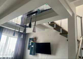 Продажа 3-ком. квартиры, 71 м2, посёлок городского типа Медведево, улица Терешковой, 1А