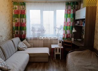 Продам 3-комнатную квартиру, 69 м2, Екатеринбург, Сиреневый бульвар, 4к2