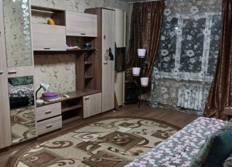 Сдается в аренду двухкомнатная квартира, 50 м2, Новороссийск, улица Луначарского, 2
