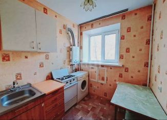 Продаю 1-ком. квартиру, 29 м2, Балашов, улица Энтузиастов, 32А