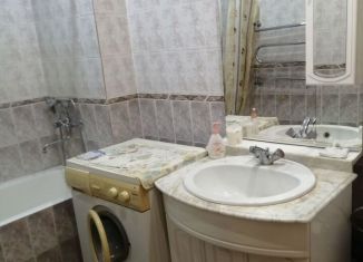 Продается трехкомнатная квартира, 81 м2, Щербинка, Советская улица, 4