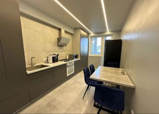 Продается 2-комнатная квартира, 65 м2, Калининград, Елизаветинская улица, 4