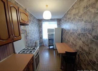 Сдается однокомнатная квартира, 36 м2, Курган, улица Алексеева, 4