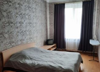 Сдаю 2-комнатную квартиру, 52 м2, Магнитогорск, улица Чапаева, 9