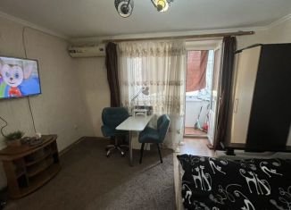 Продаю однокомнатную квартиру, 32.9 м2, Лабинск, улица Шервашидзе, 67