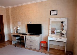 Продажа 1-ком. квартиры, 43 м2, посёлок Российский, улица Ратной Славы, 77