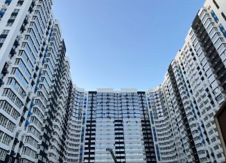 Продам 2-ком. квартиру, 51 м2, Новороссийск, улица Куникова, 47Г