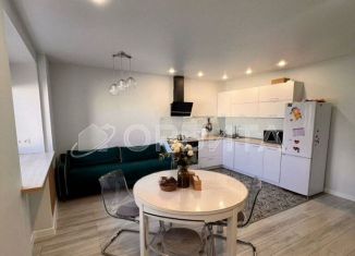 Продажа 2-комнатной квартиры, 65 м2, Тюмень, улица Избышева, 6, ЖК Нефтяник