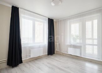 Продаю 2-комнатную квартиру, 56.9 м2, Тюмень, улица 50 лет Октября, 75к2, ЖК Славутич