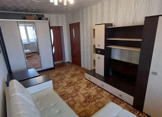 Продаю двухкомнатную квартиру, 47 м2, Маркс, проспект Строителей, 11