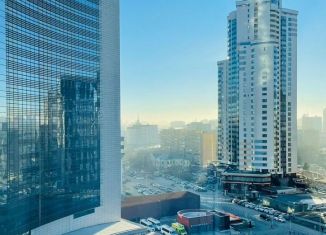 Сдача в аренду трехкомнатной квартиры, 125.7 м2, Екатеринбург, улица Бориса Ельцина, 6