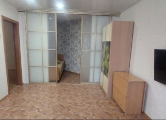 Продаю 1-ком. квартиру, 48 м2, Чебоксары, улица Спортсмена Валериана Соколова, 6